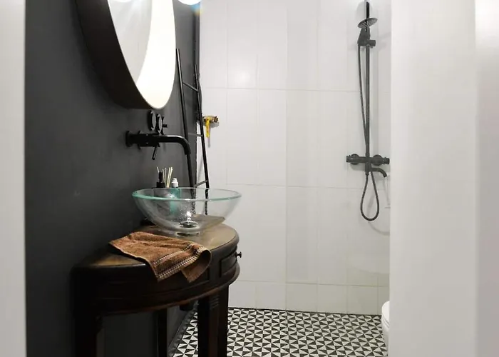 Vintage / Old Town / Center